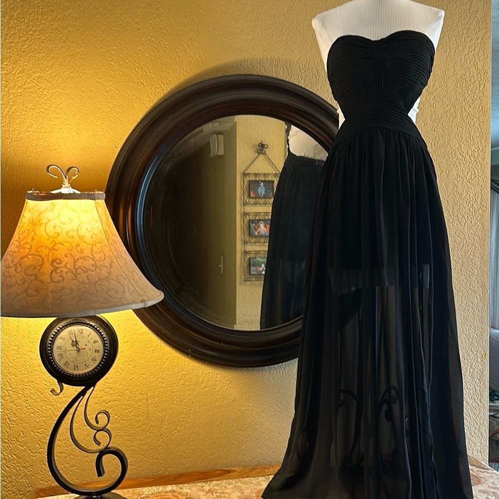 Miss Avenue Strapless Maxi
